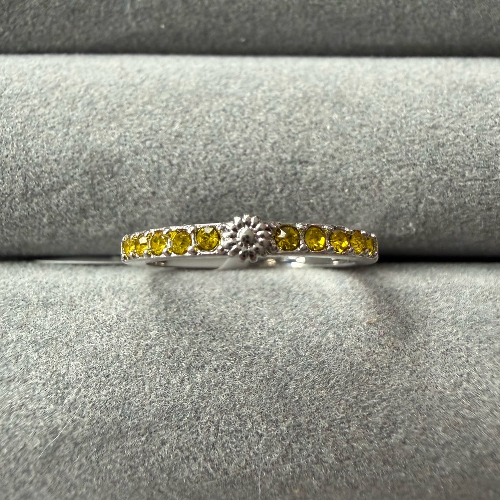 Yellow Gemstone Silver Band Ring with Floral Detail